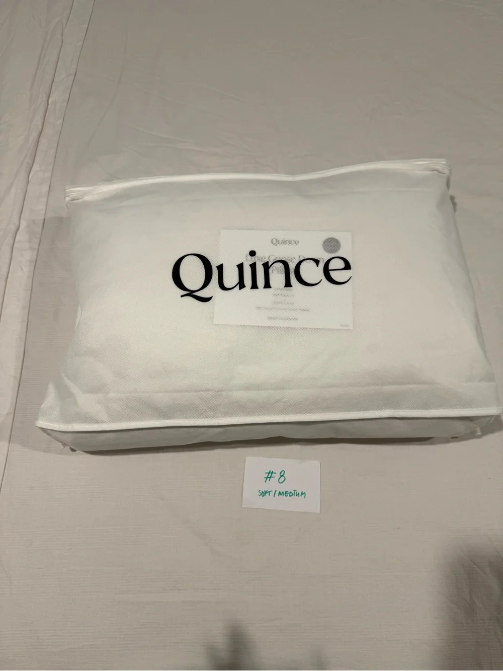 New Quince LUXE White Goose Down Pillow #8 Standard Soft/Medium MSRP $124